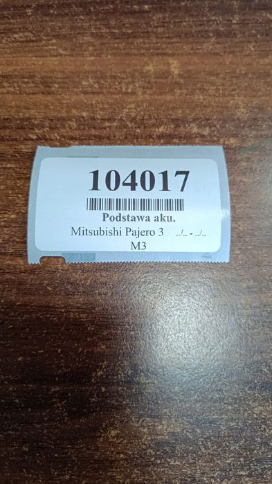 mitsubishi pajero 3 obudowa akumulatora mr411561