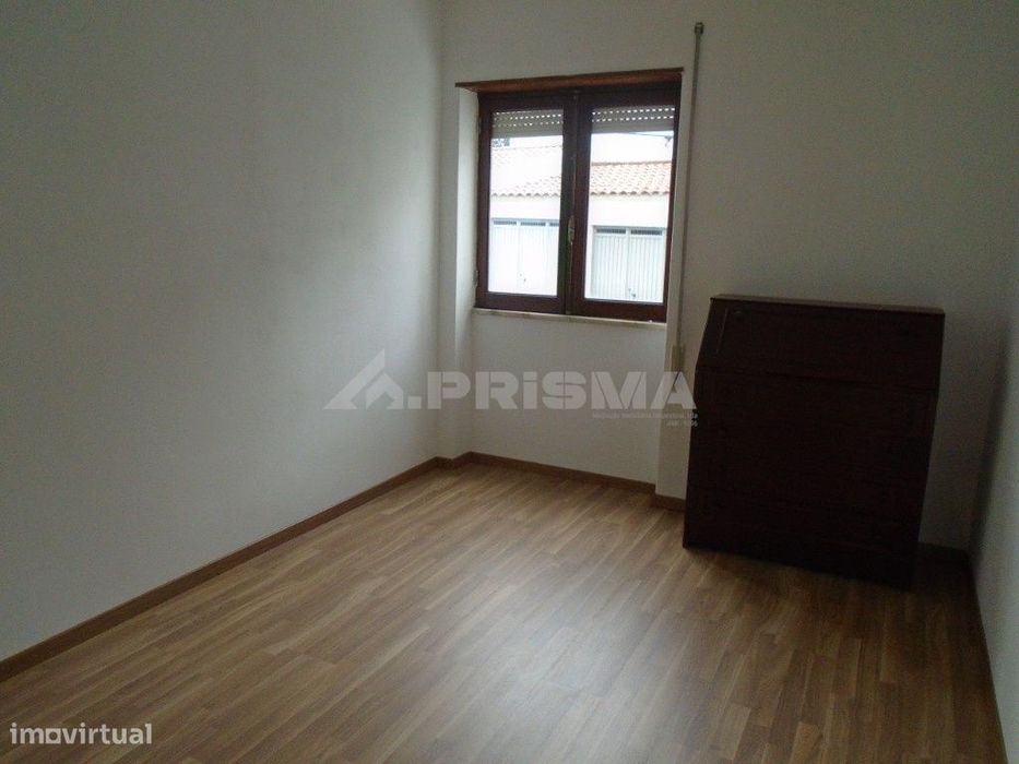 Excelente Apartamento T3 Semi mobilado