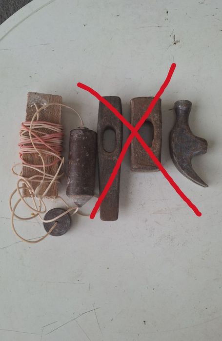 Отвес, молотки, гвоздодер