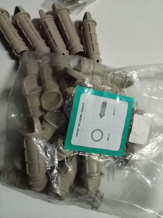 Parafusos para Abrigos Keter