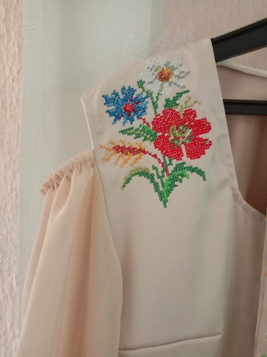 Вишите плаття машина вишивка