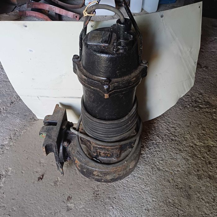 Pompa zatapialna do cieczy zanieczyszczonych RPZ 100-200