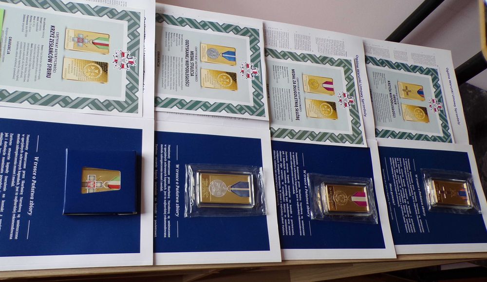 Kolekcja odznaczeń polskich 4 sztuki, pozłacane!