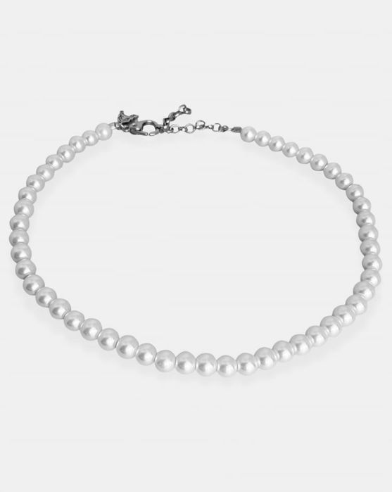 Colar de pérolas aesthetic