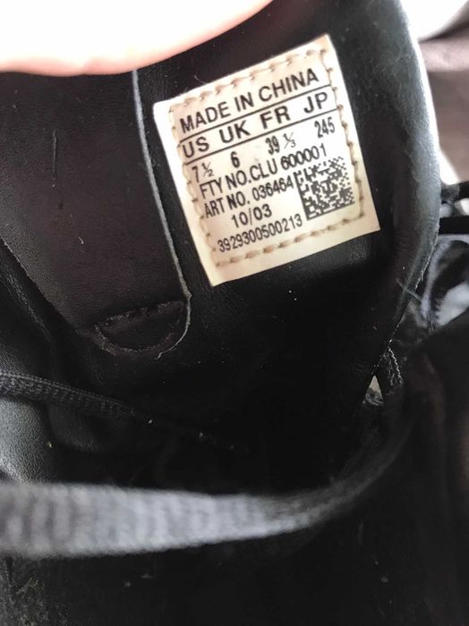 Винтажные кроссовки Adidas 2000-х годов в стиле боксёрской обуви.
