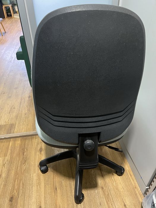 Cadeira super comoda para secretaria