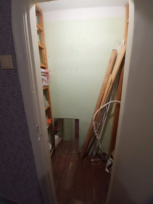 Продаю 2к. кв. пр. Центральний-Водопровідна