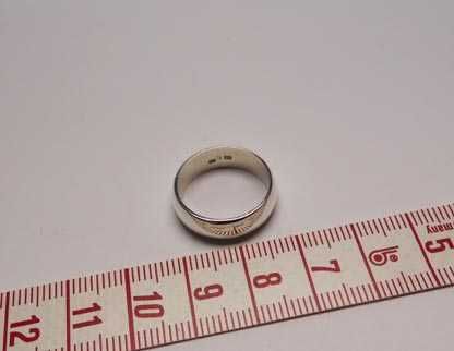 Srebrna półokrągła obrączka R.11. 5,7 mm.