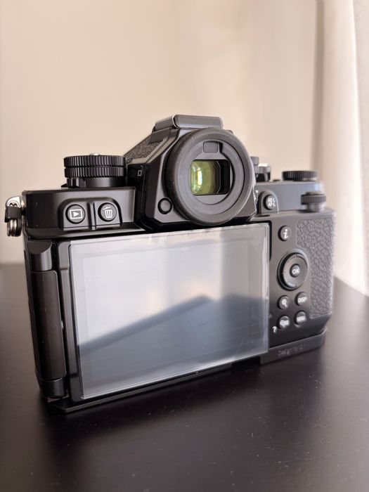 Nikon ZF Nova Zero Disparos Garantia Nacional 3 anos