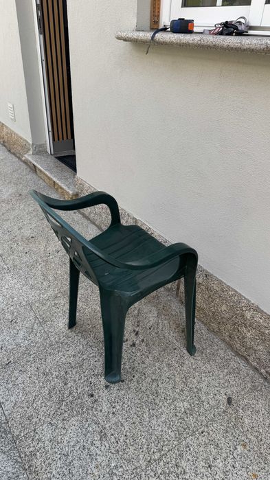 Mesa com 8 cadeiras