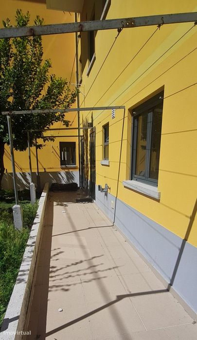 T2 em Olivais com jardim e cozinha separada