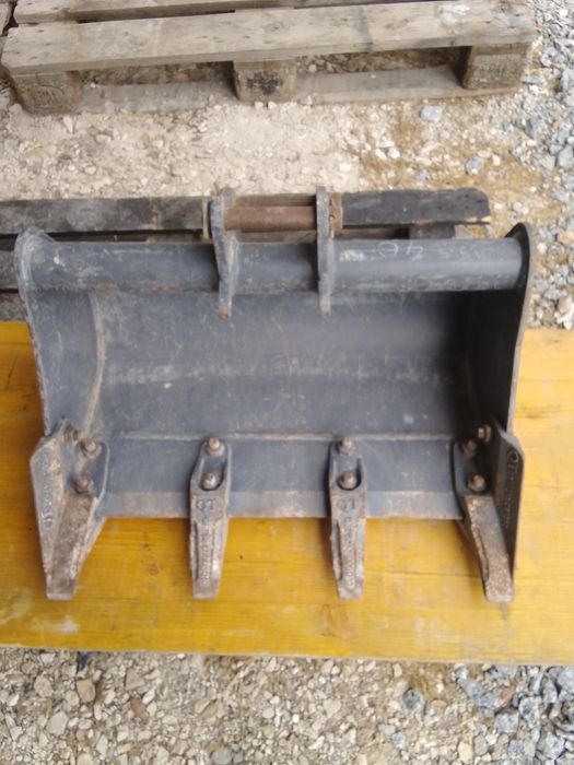 Balde para escavadora giratória até 1800kg