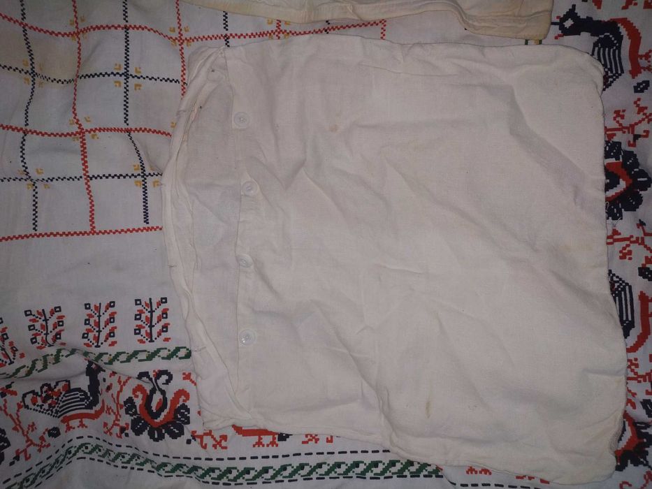 3 вишиті наволочки 1 лотом