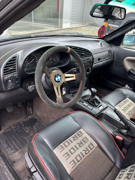 BMW 320i e36 a circular