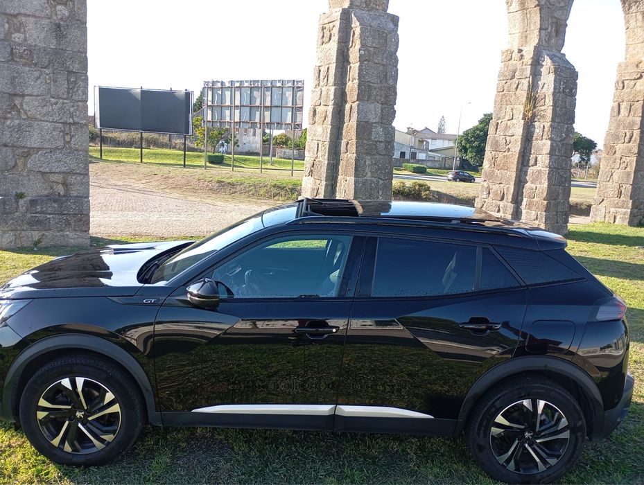 Peugeot 2008 GT 1.2 PureTech 130cv EAT8 | Teto Panorâmico | 81.000 km