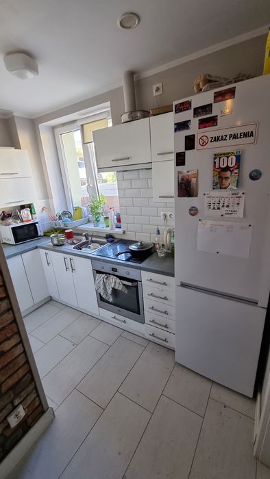 wynajme pokój w 4 pokojowym mieszkaniu