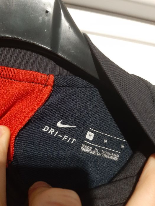 Czarna piłkarska sportowa bluza nike psg męska