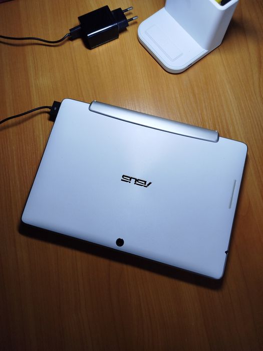 Планшет з клавіатурою