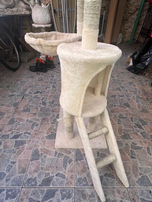 Vendo arranhador pra gatos usado
