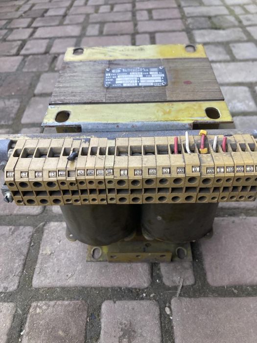 трансформатор