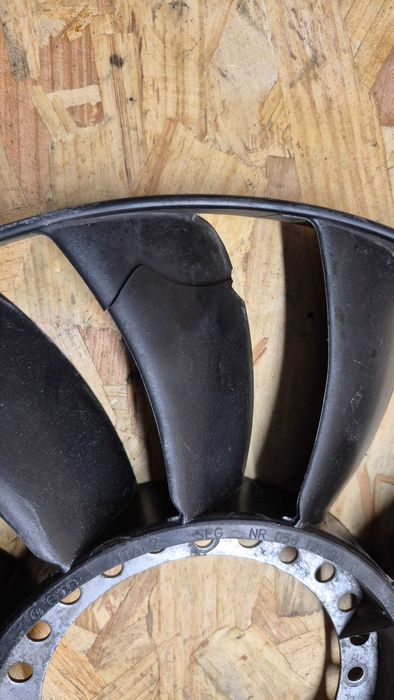 AUDI /VW 1.9TDI-1.6-1.8-1.8T- Hélice / Ventoinha do Motor ORIGINAL