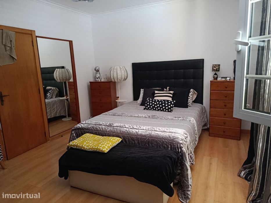 Moradia T2 +2 com piscina aquecida em Samora Correia