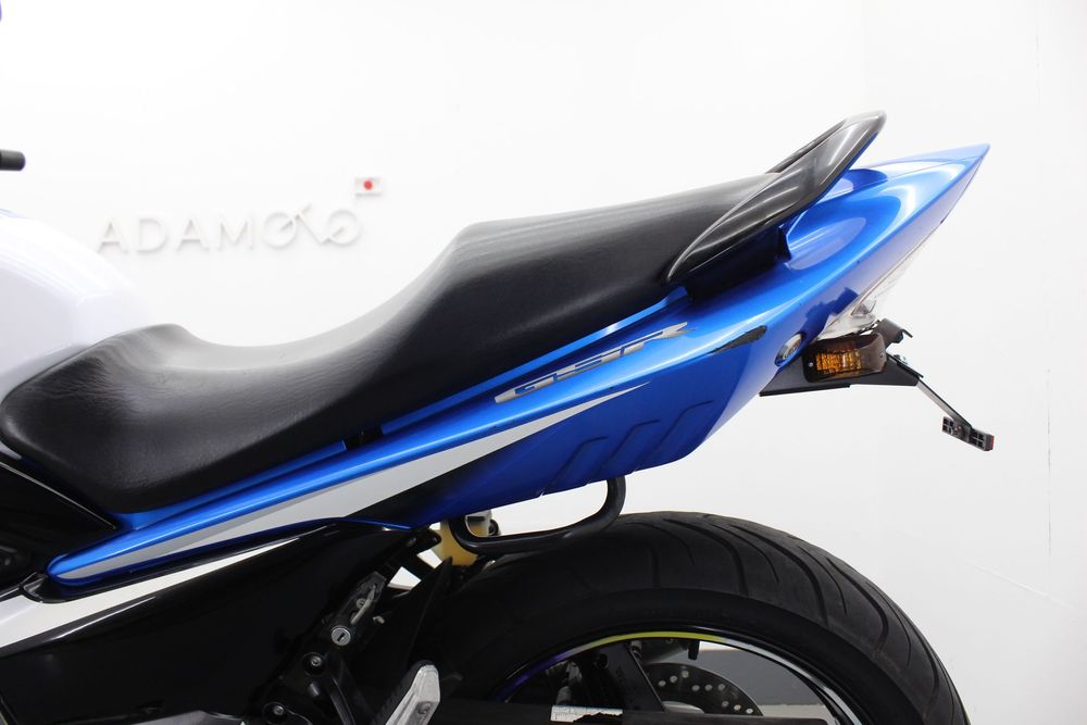 Suzuki GSR 250 (2 циліндра, інжектор)