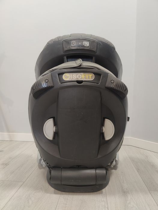 Дитяче крісло BeSafe iZi Up X2 — у дуже доброму стані