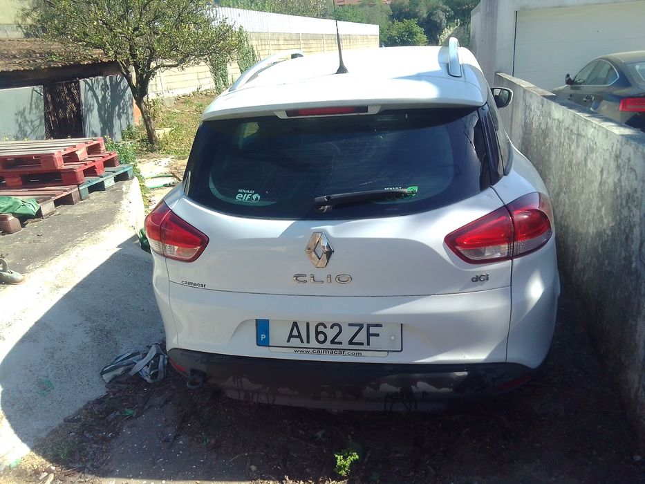 Renault Clio DCI acidentado