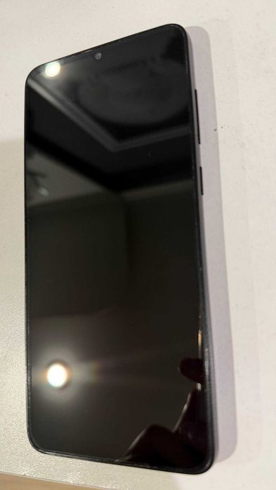 Продам смартфон Samsung A05