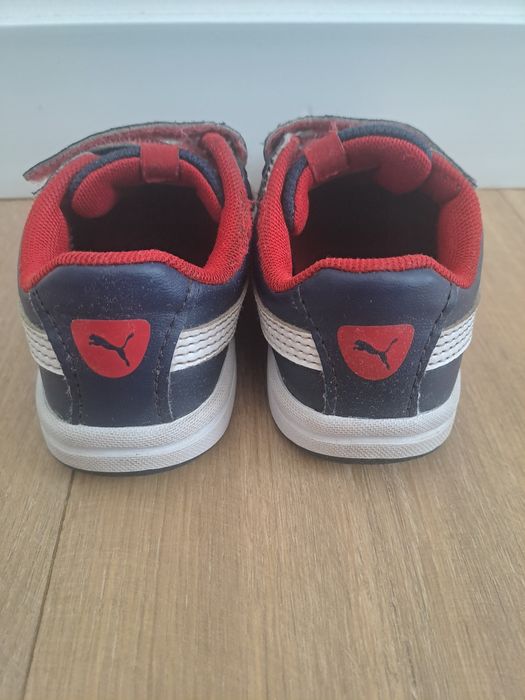 Buty sportowe Puma rozm. 25