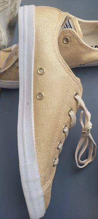 Converse жіночі кеди.