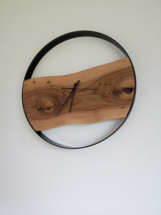 Piękne zegary z drewna