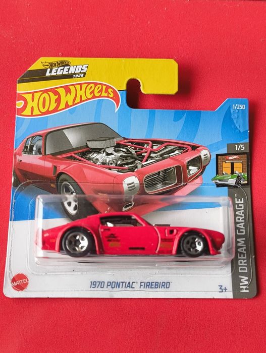 Miniaturas Hot Wheels Variados para colecionadores.