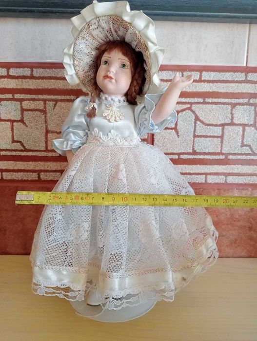 BP_002 | Boneca de Porcelana | Menina do Campo | Ótimo Estado