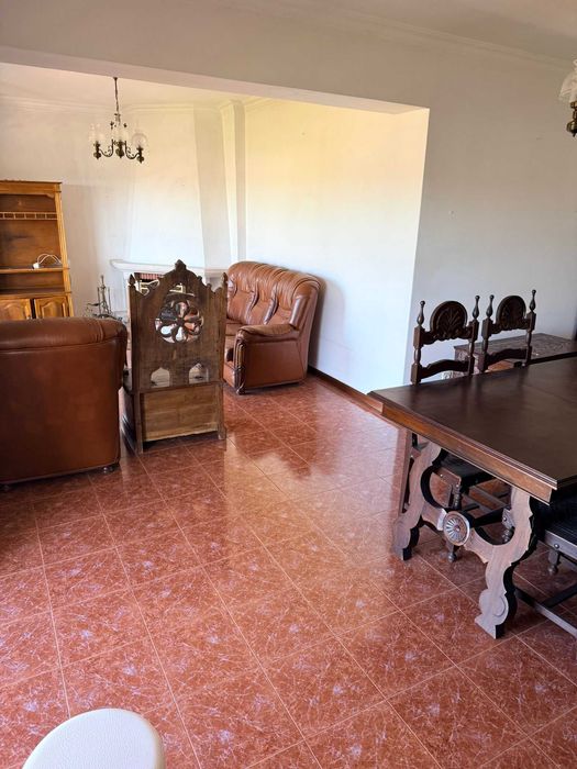 Apartamento T3 com garagem e arrumos – Coimbra Eiras