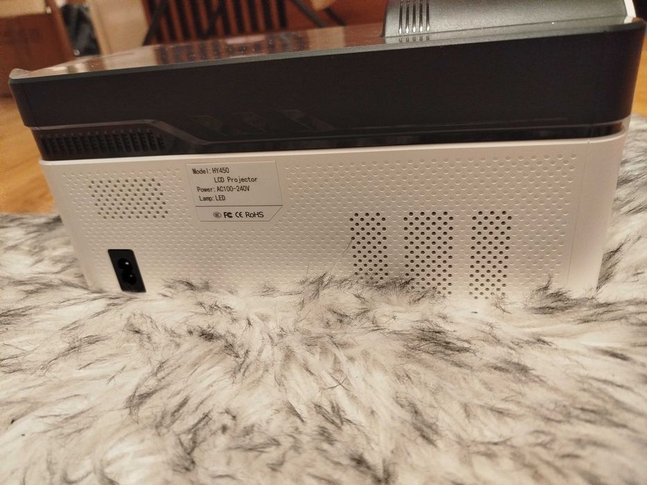 Nowy projektor Magcubic HY450 8k  – Domowe Kino w Najwyższej Jakości!