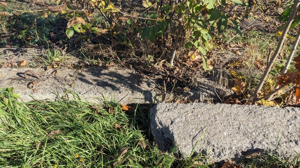 Бетонна колона будівельна