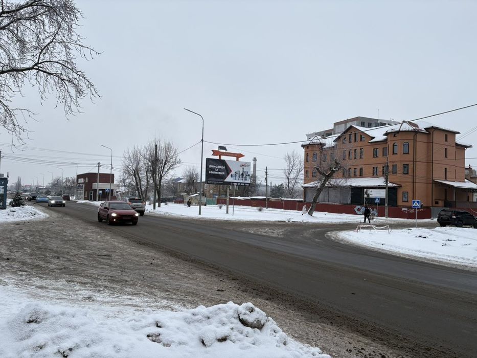 Продам гараж з ділянкою