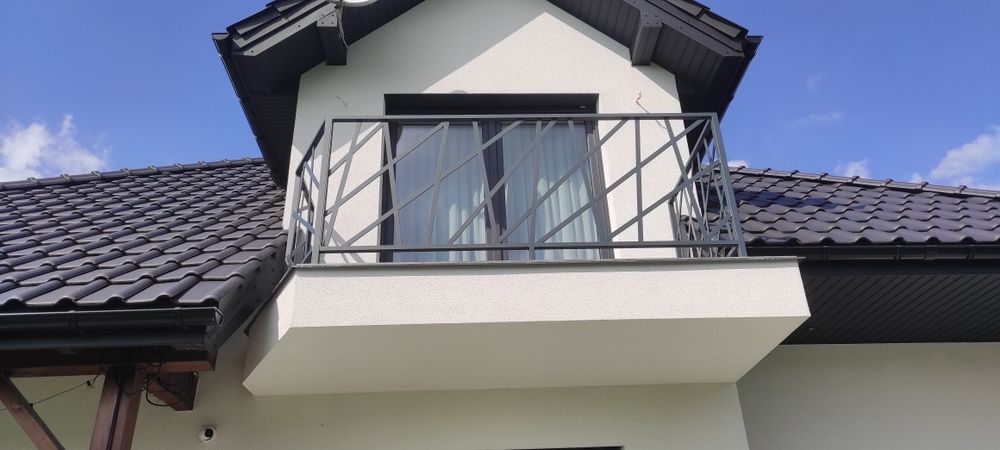 Balustrady zewnętrzne , wewnętrzne