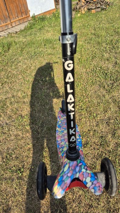 Дитячій самокат Galaktika