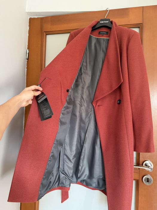 Płaszcz damski bordowy