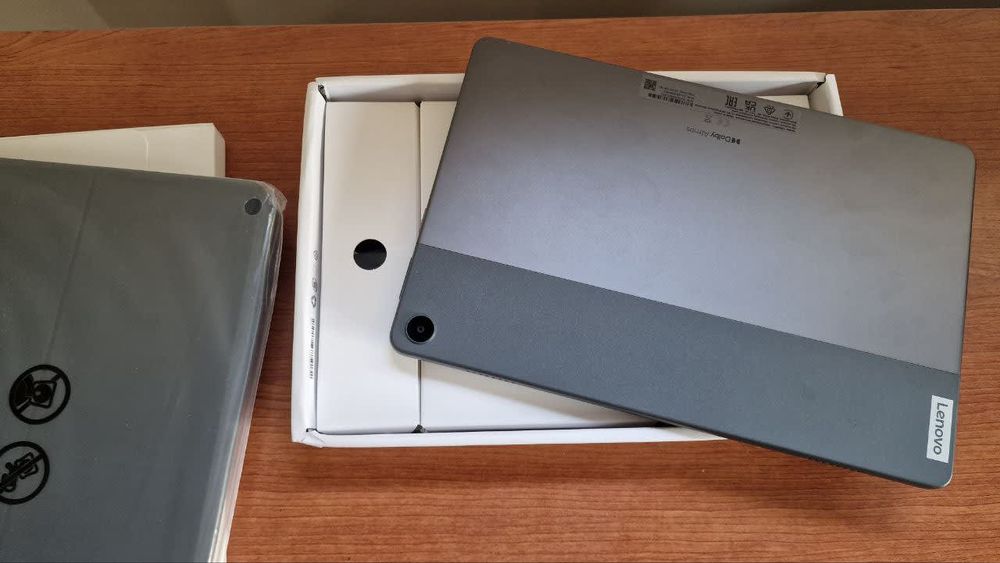 Tablet Lenovo Tab M10 Plus 3ª Geração + capa