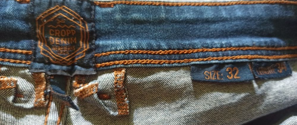Jeansy  młodzieżowe, meskie cropp.