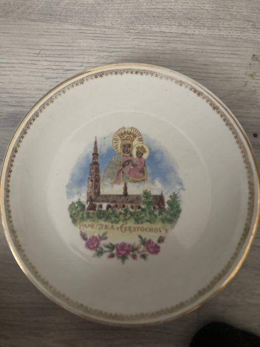 Piekny talerz pamiatka z czestochowy wałbrzych