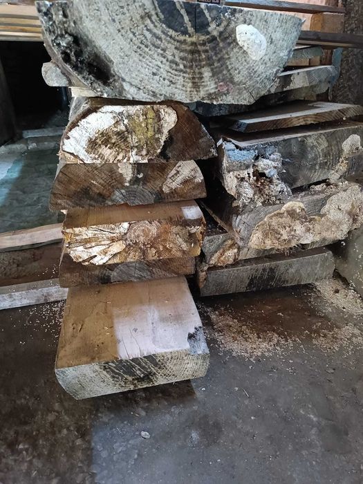 Vendo 10 vigas de Pinho Nacional