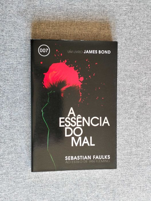 Livro "A essência do mal" de Sebastian Faulks