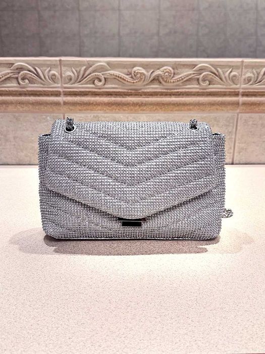 Skrząca się pikowana torebka Steve Madden