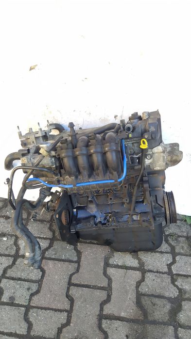 Silnik z osprzętem 1.4 8v 77KM benzyna Fiat Grande Punto Evo 500 MiTo