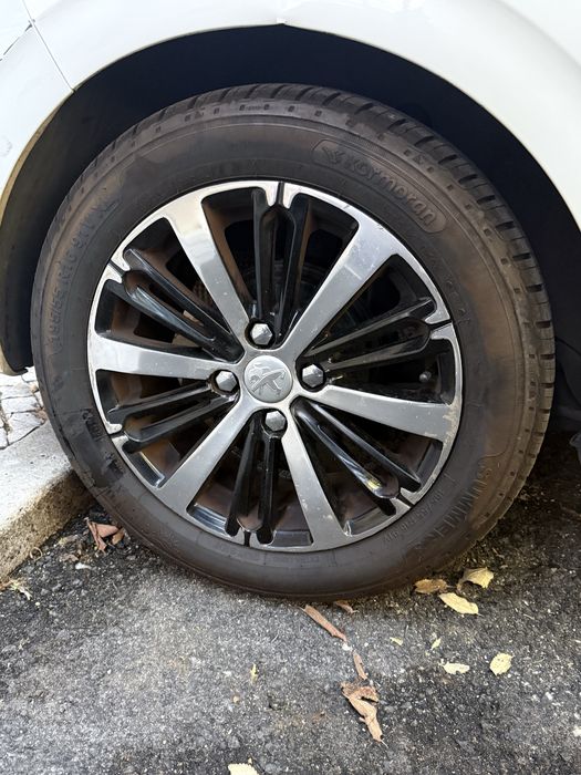 Peugeot 208 Puretech 1.2cc 82cv 2019 *1 proprietário* foto 5